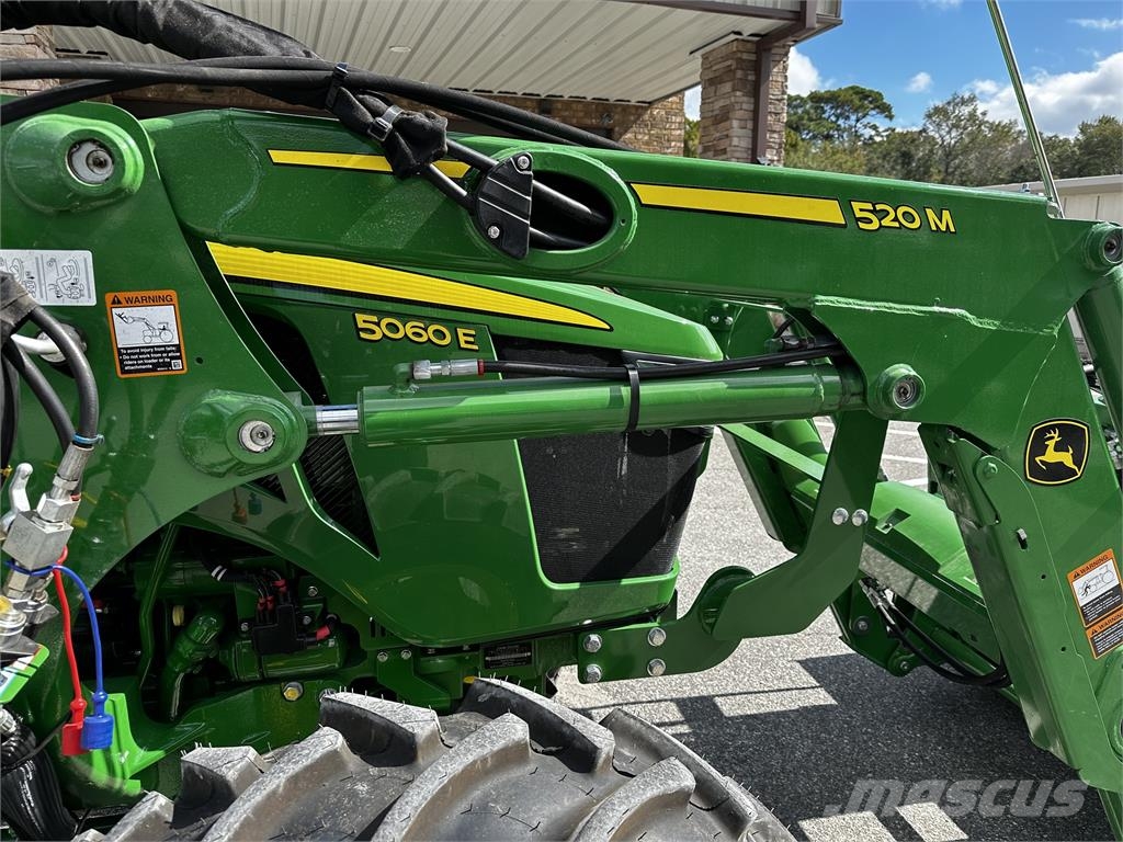 John Deere 5060E 트랙터