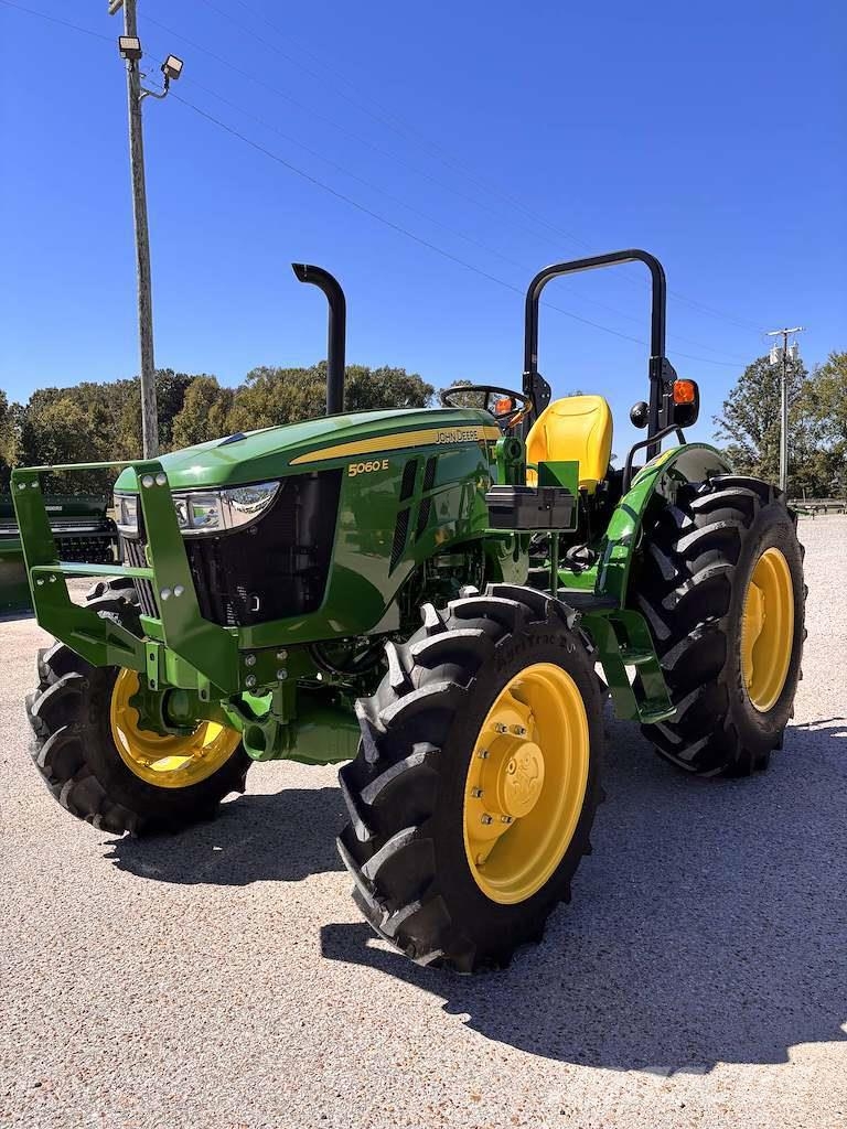 John Deere 5060E Traktoren