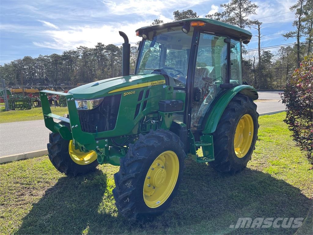 John Deere 5060E Manji traktori