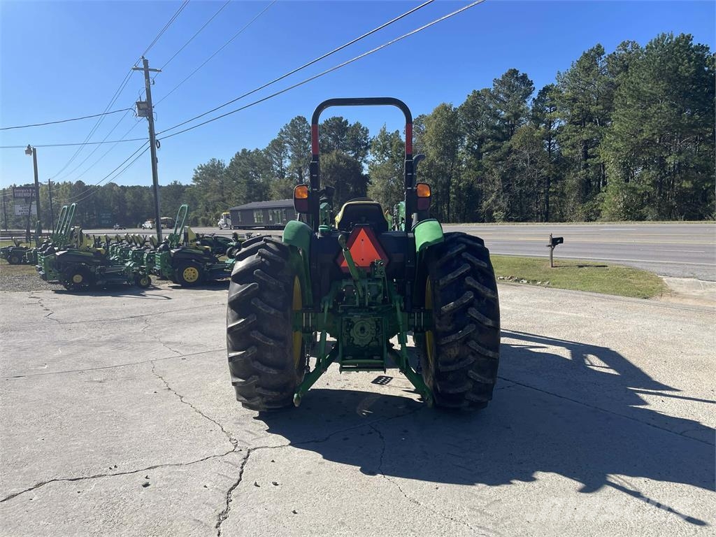 John Deere 5065E Traktorer