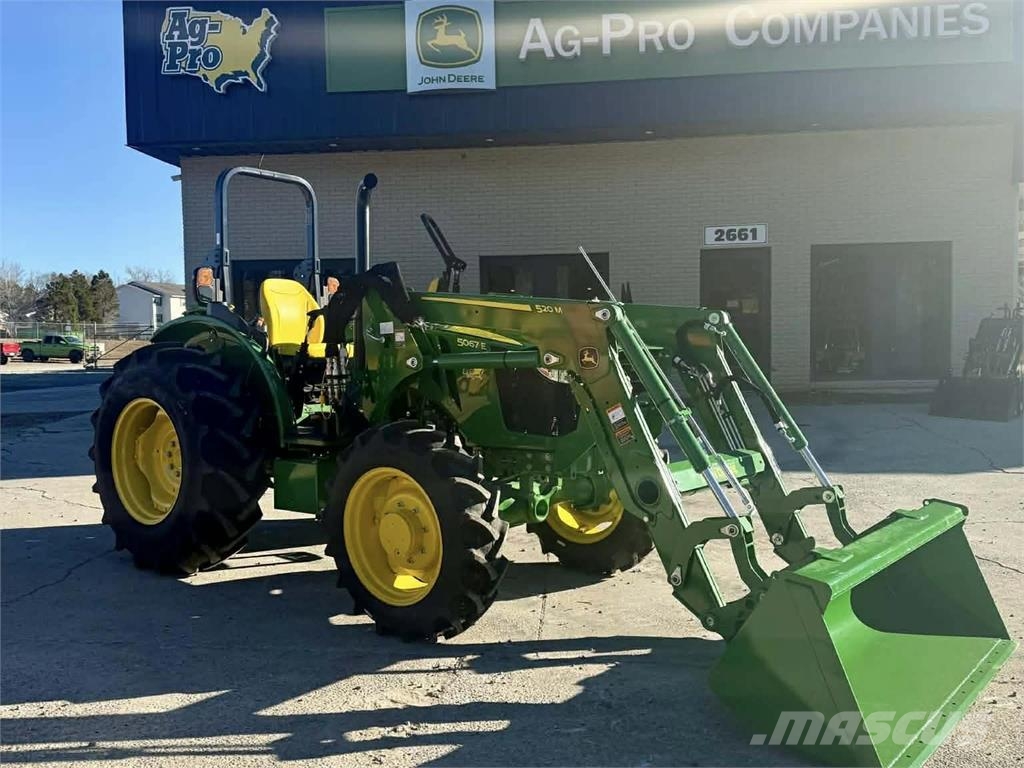 John Deere 5067E 트랙터