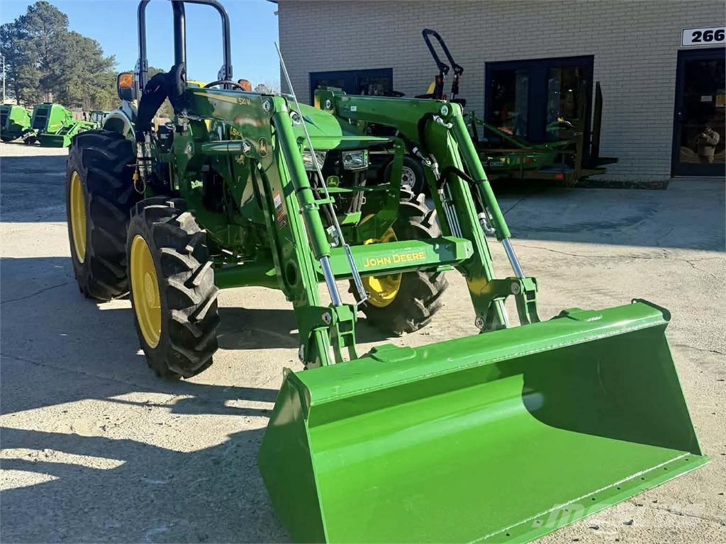 John Deere 5067E 트랙터