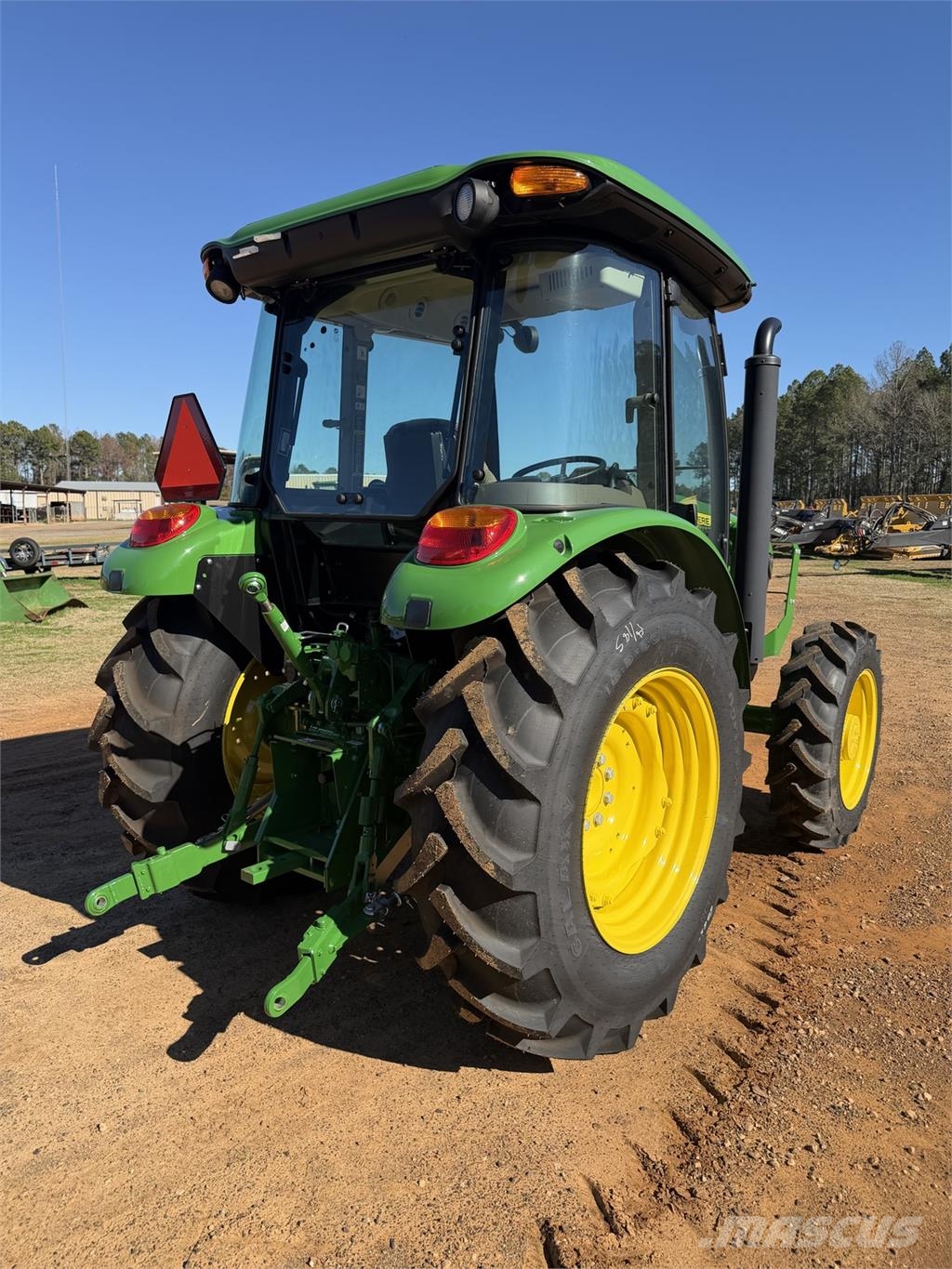 John Deere 5067E 트랙터