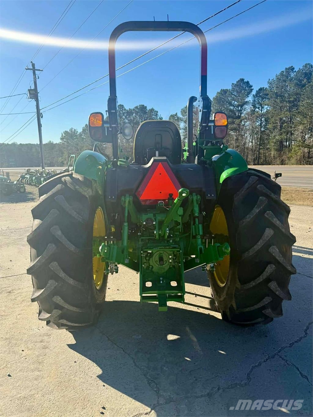 John Deere 5067E Traktori