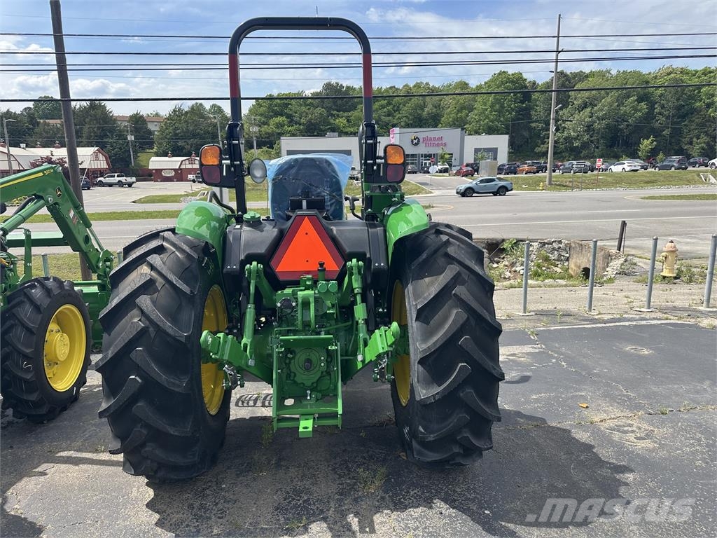 John Deere 5067E Трактори