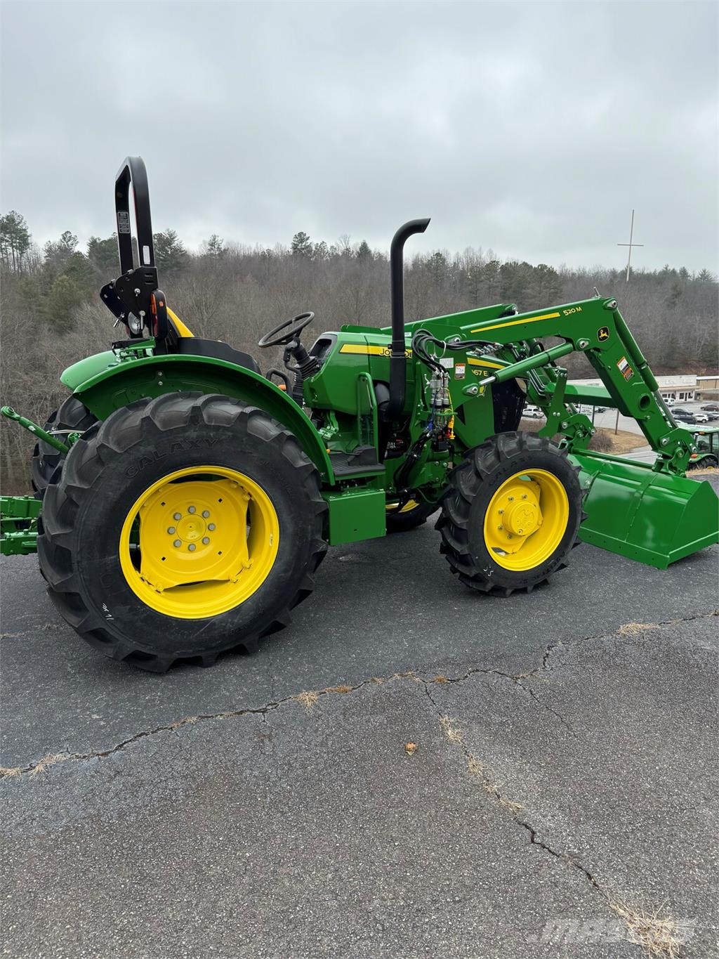 John Deere 5067E 소형 트랙터