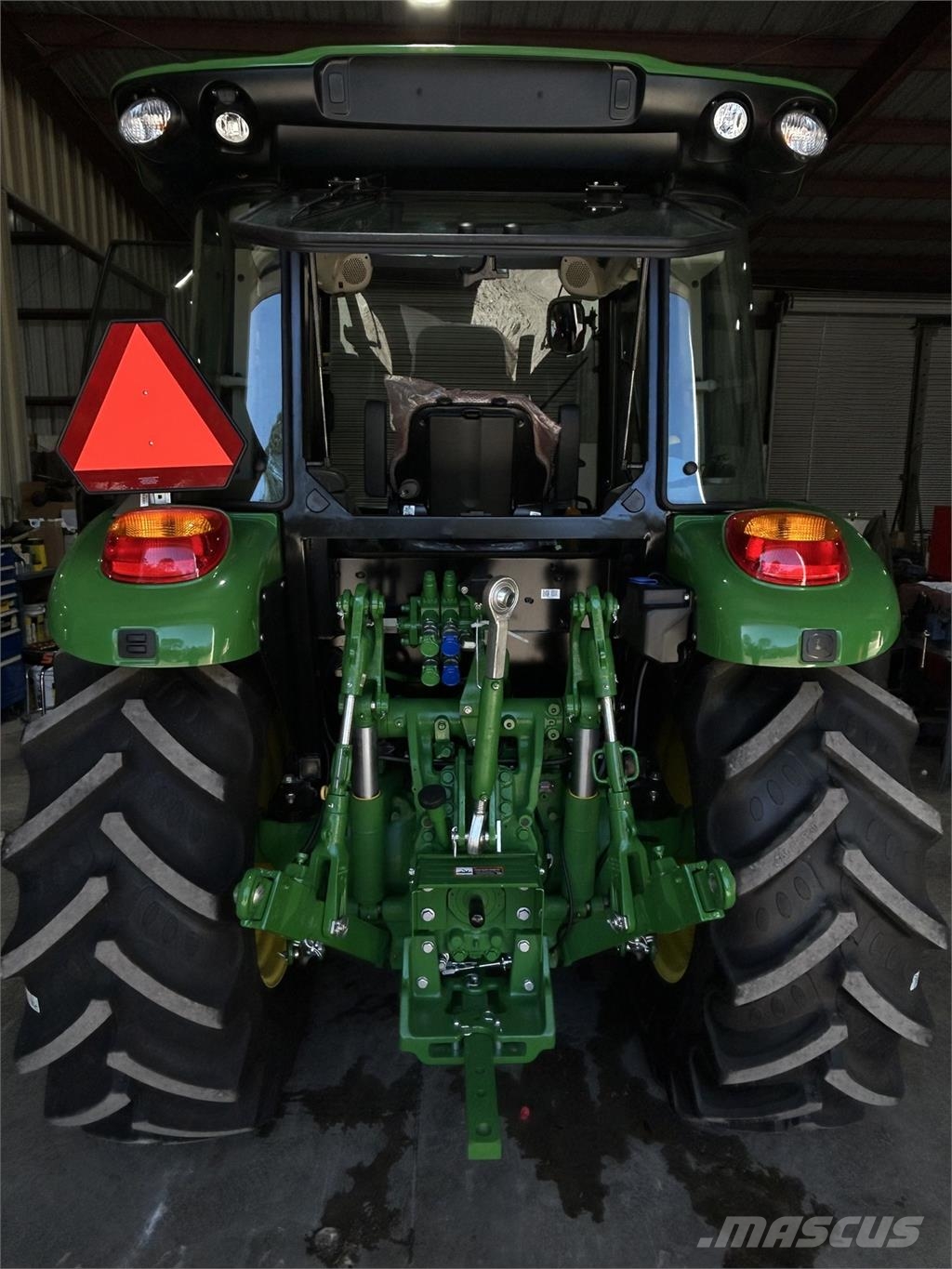 John Deere 5075M 트랙터