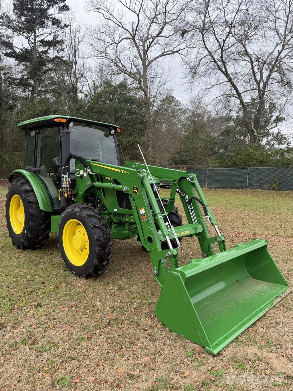 John Deere 5075E 트랙터