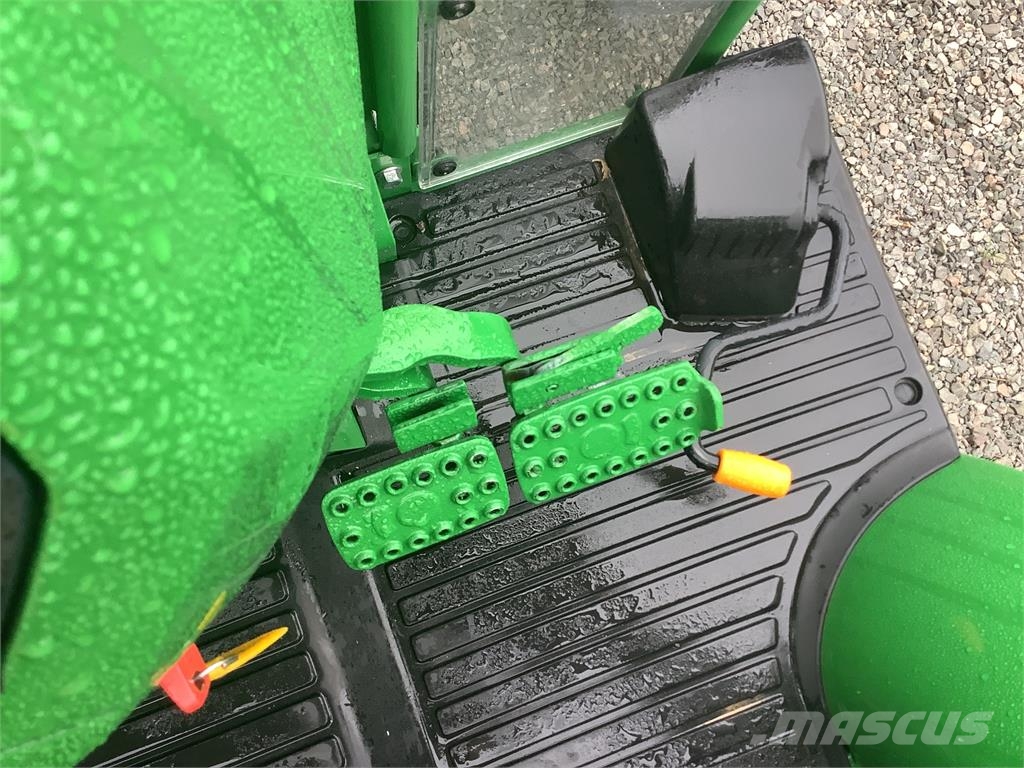 John Deere 5075E Трактори