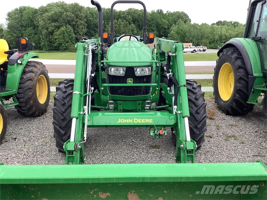 John Deere 5075E Трактори