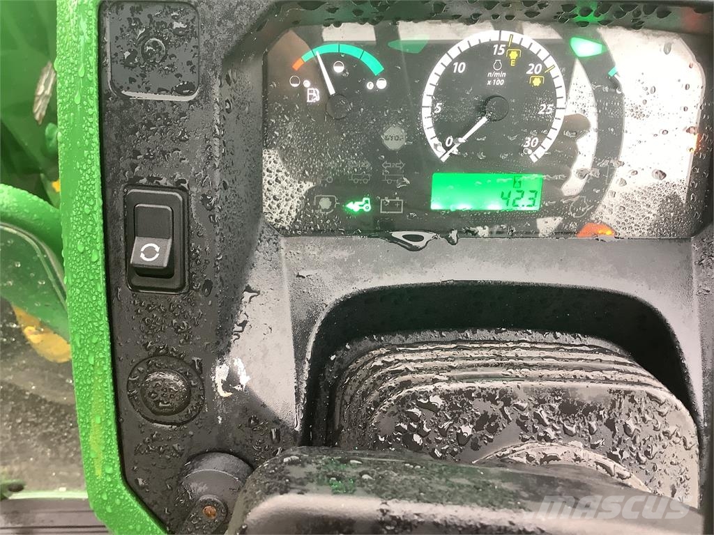 John Deere 5075E Трактори