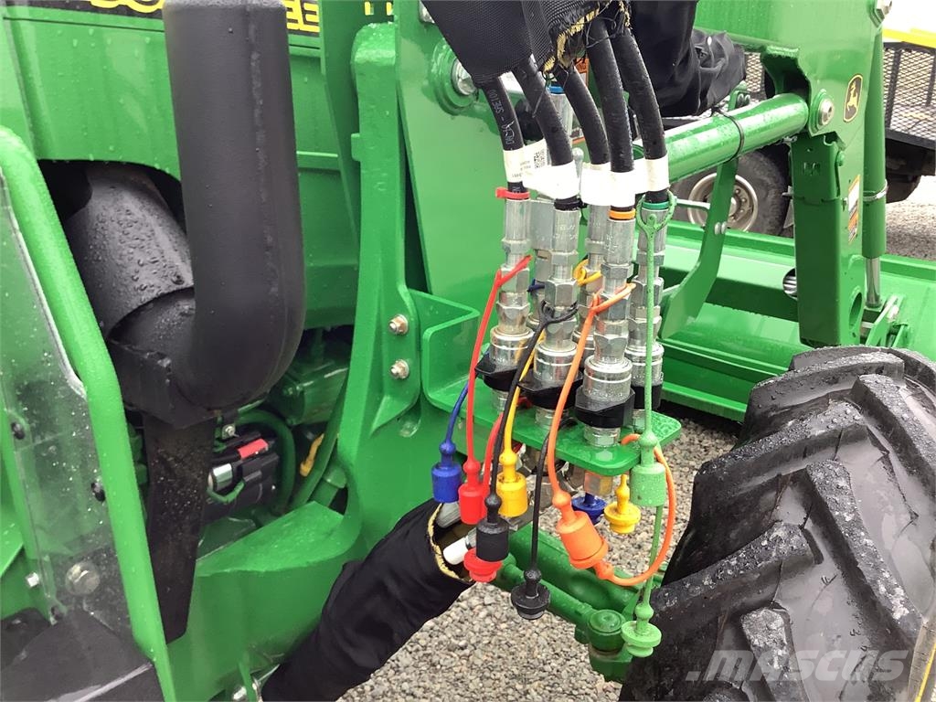 John Deere 5075E Трактори