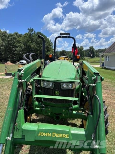 John Deere 5075E Traktorer