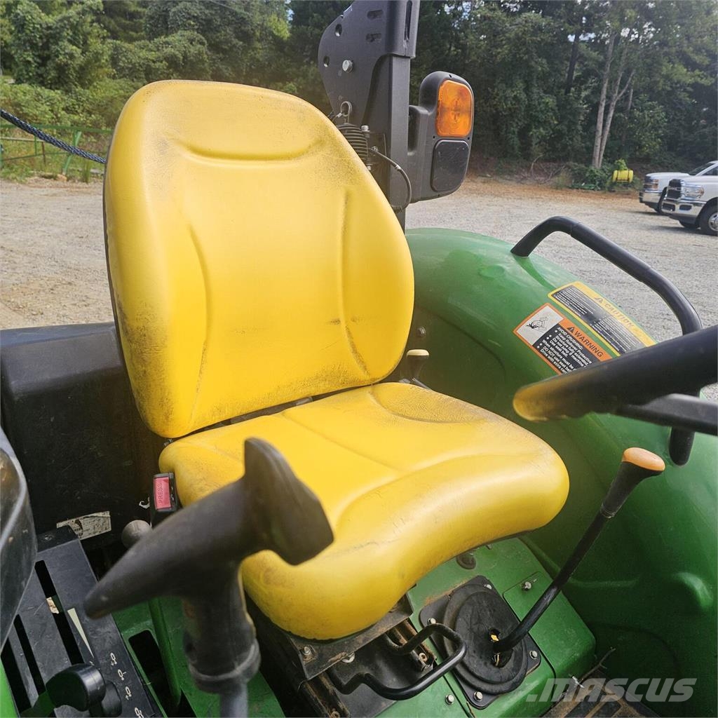 John Deere 5075E トラクター