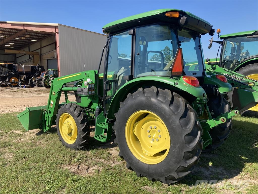 John Deere 5075E جرارات مدمجة