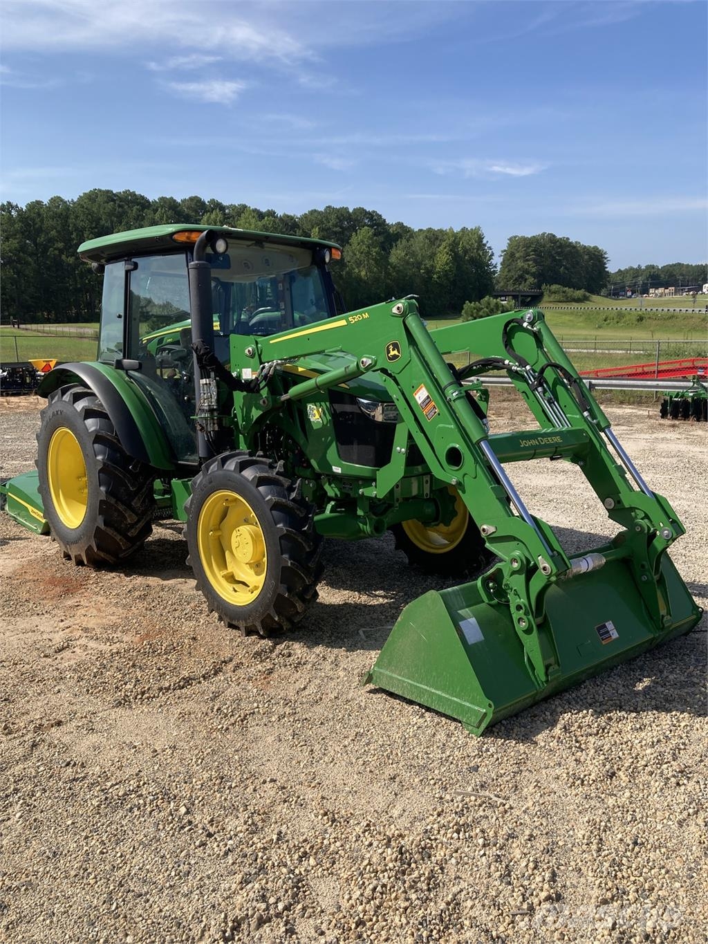 John Deere 5075E 拖拉机/农用车