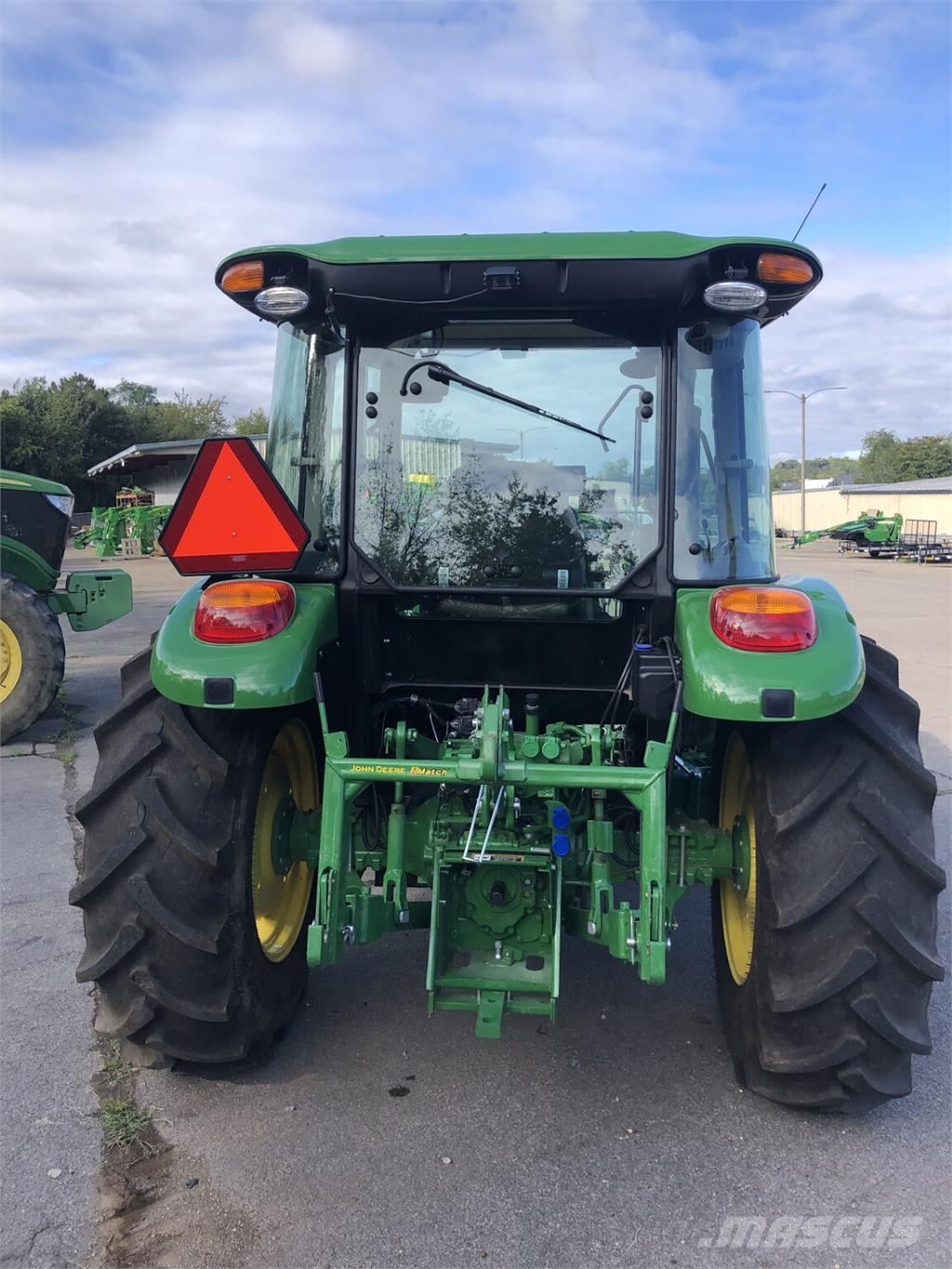 John Deere 5075E 拖拉机/农用车