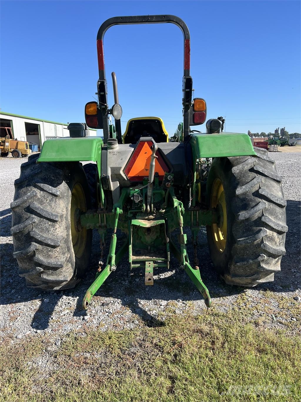 John Deere 5075E Traktorji
