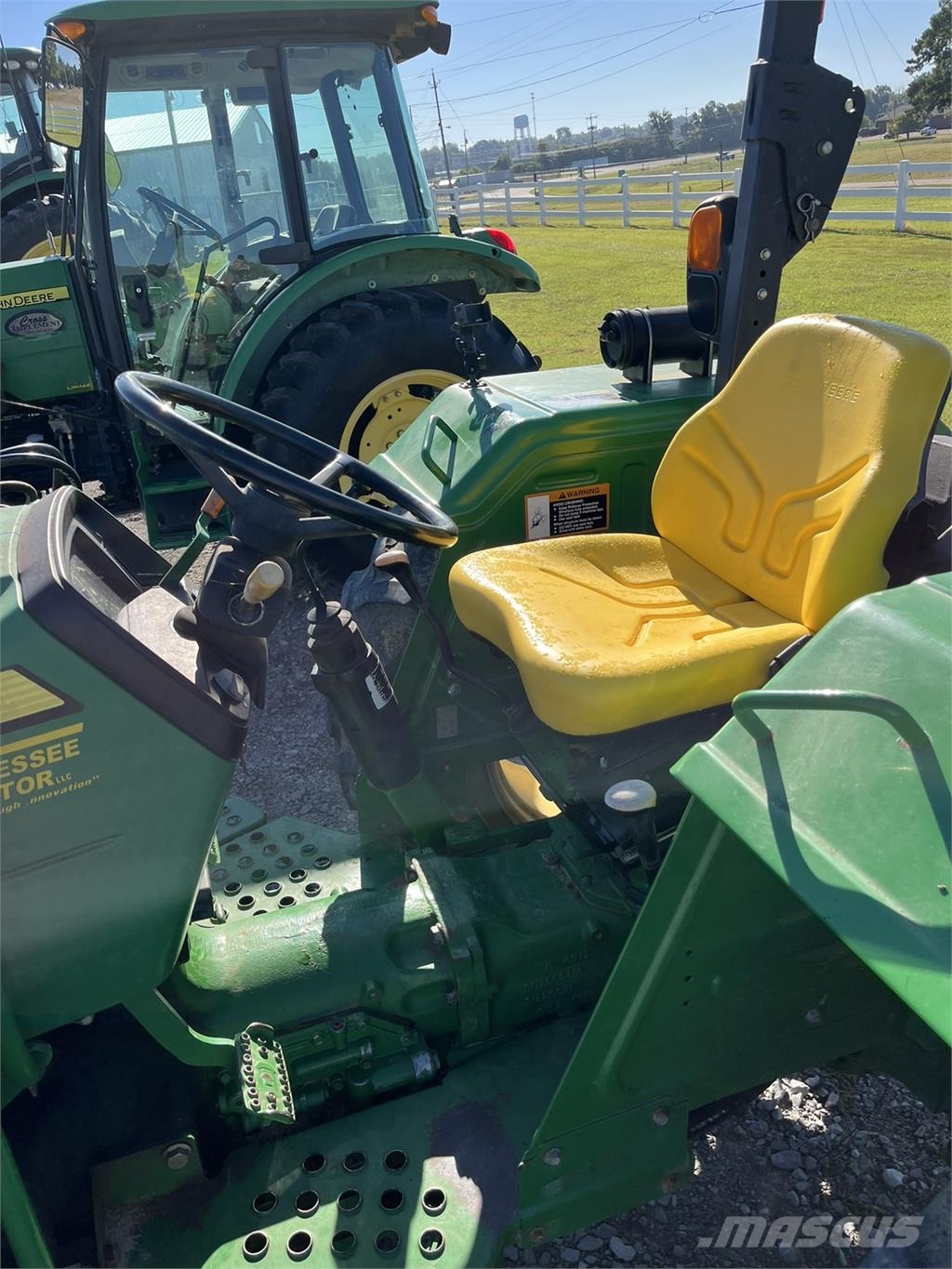 John Deere 5075E Traktorji
