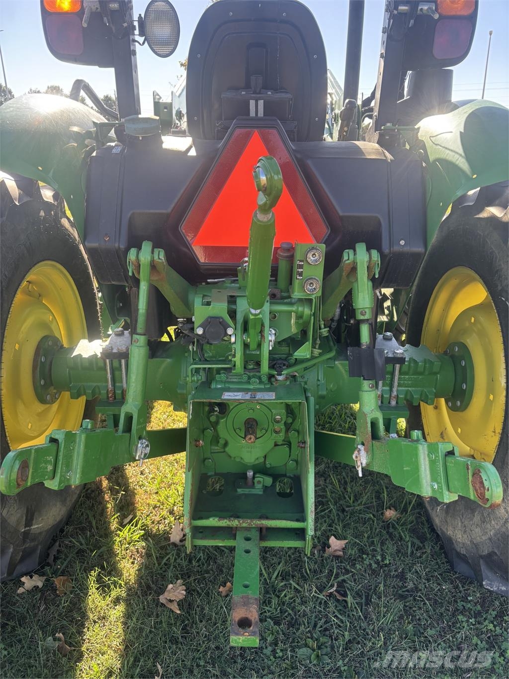 John Deere 5075E Tractors
