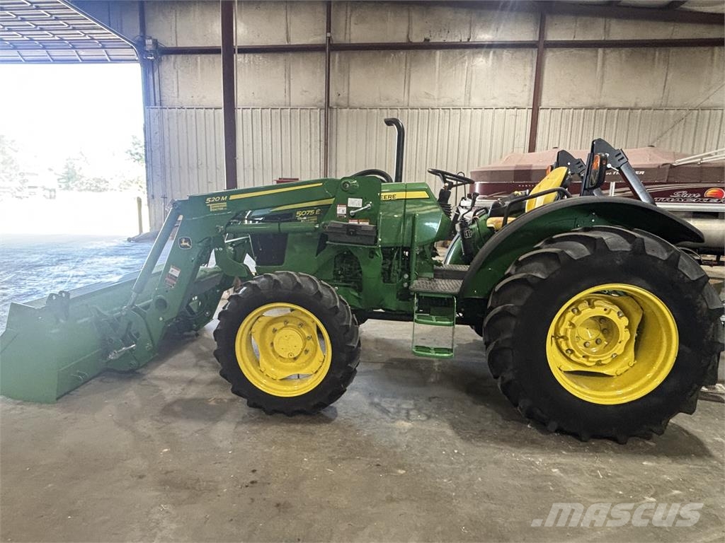 John Deere 5075E الجرارات