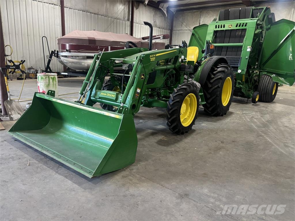 John Deere 5075E الجرارات