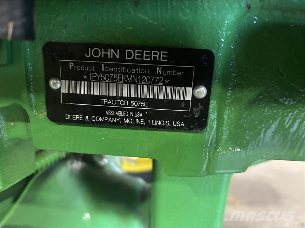 John Deere 5075E الجرارات