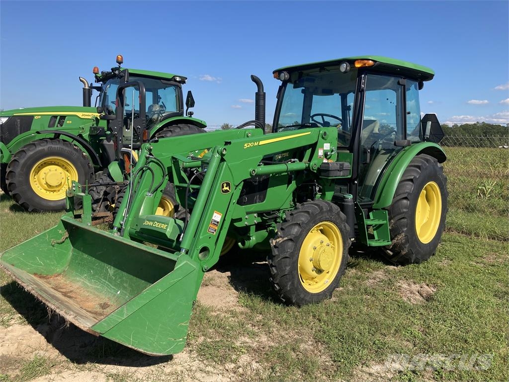John Deere 5075E جرارات مدمجة