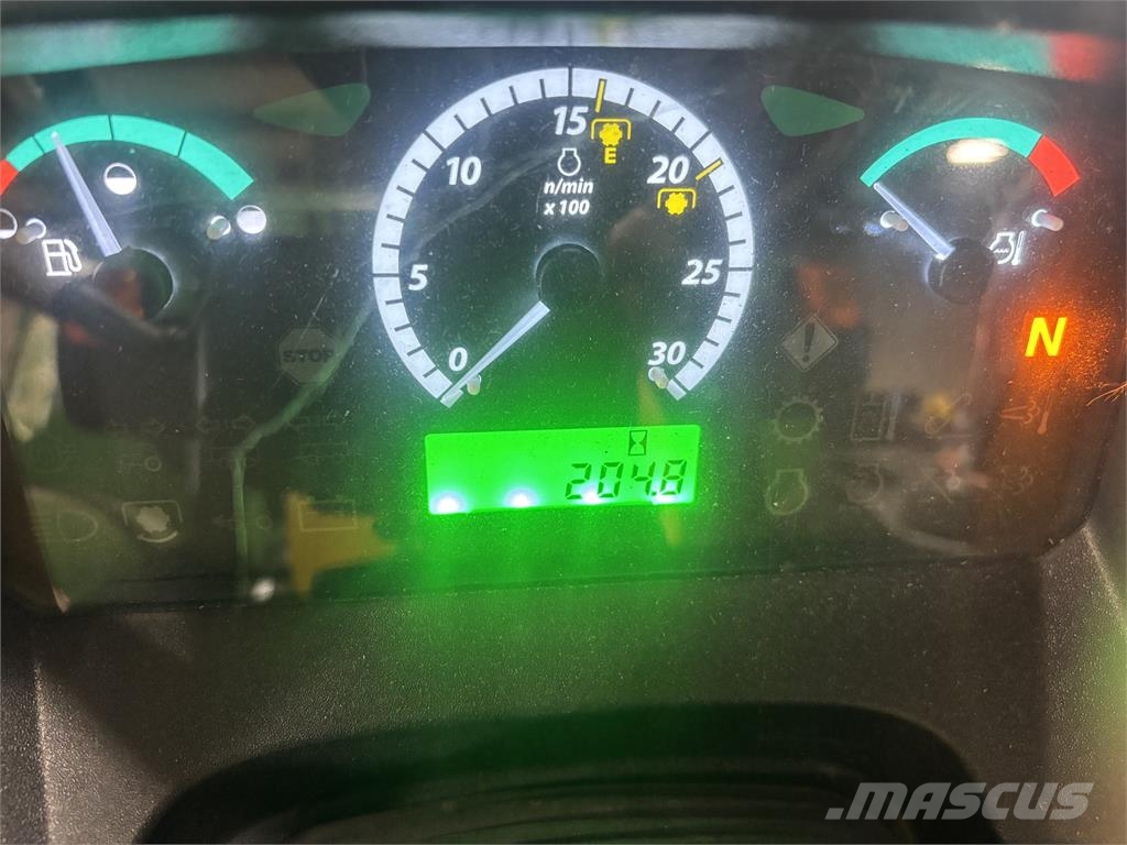 John Deere 5075E الجرارات