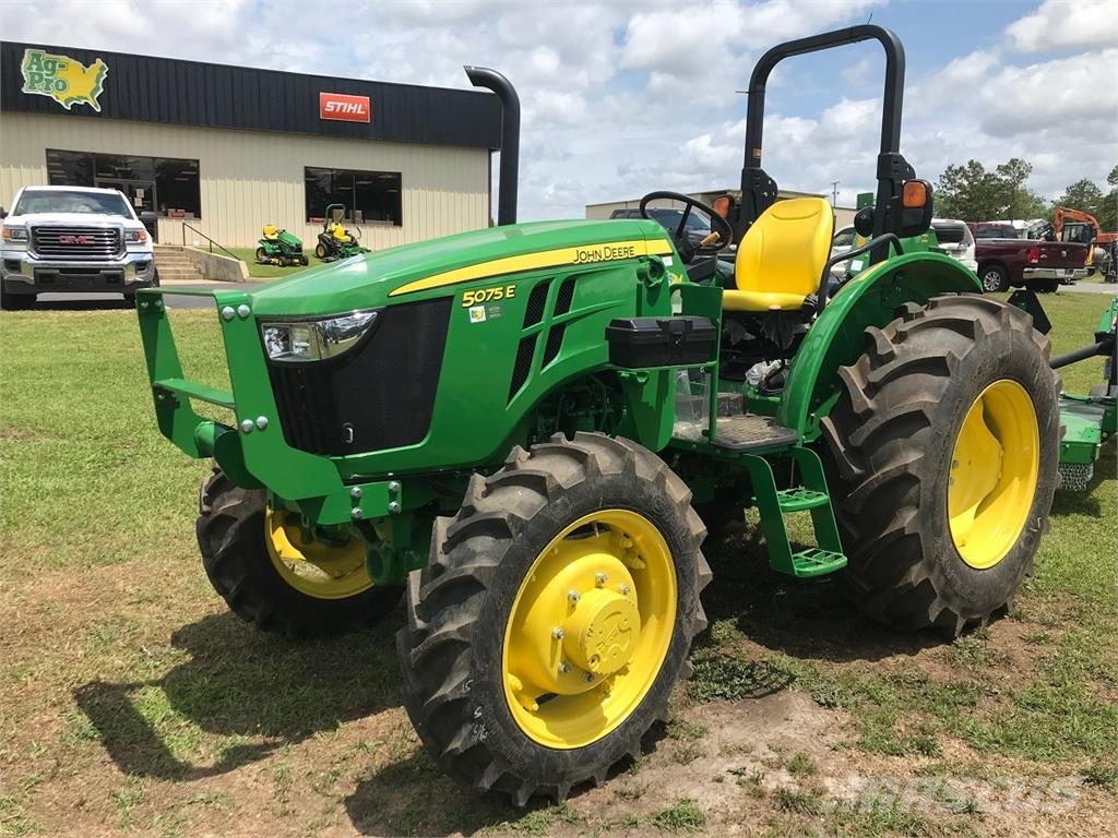 John Deere 5075E Traktorji