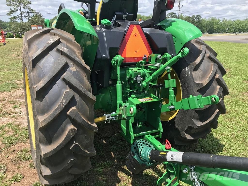 John Deere 5075E Traktorji