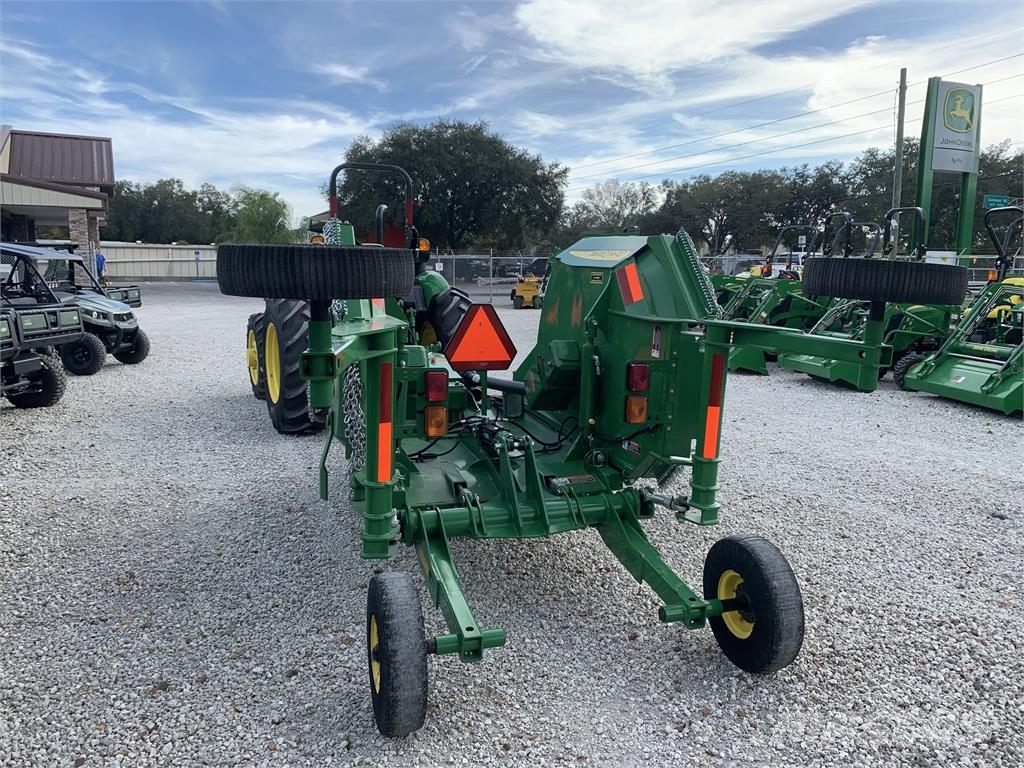 John Deere 5075E Traktorji