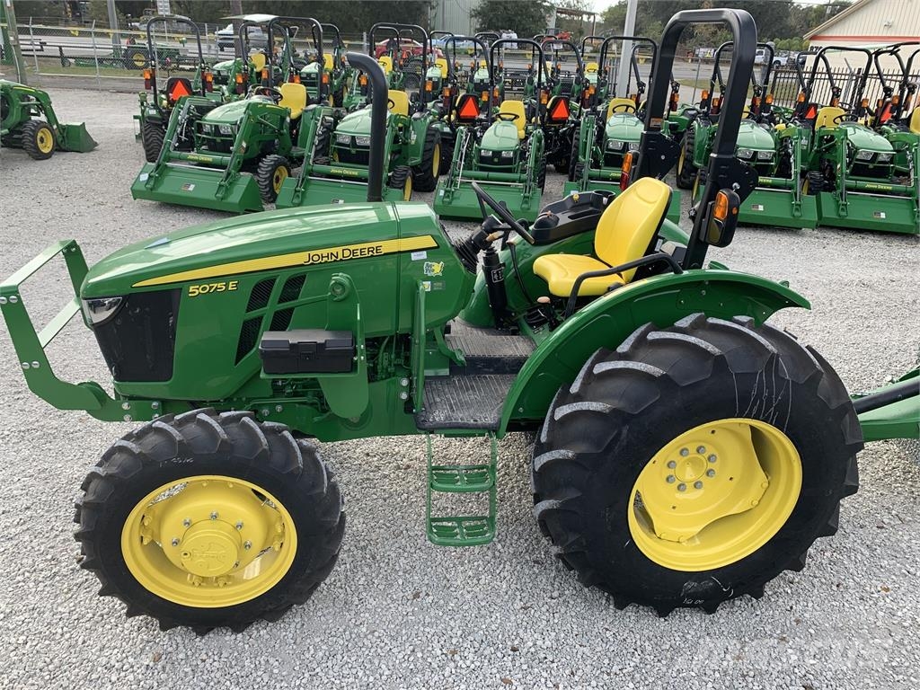 John Deere 5075E Traktorji