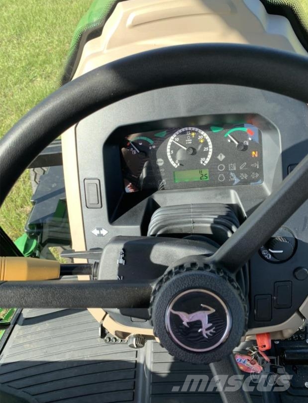 John Deere 5075E Traktorji