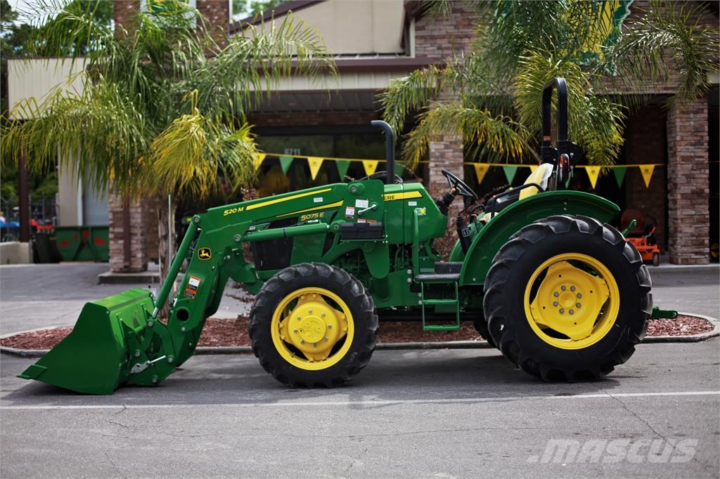 John Deere 5075E Traktorji