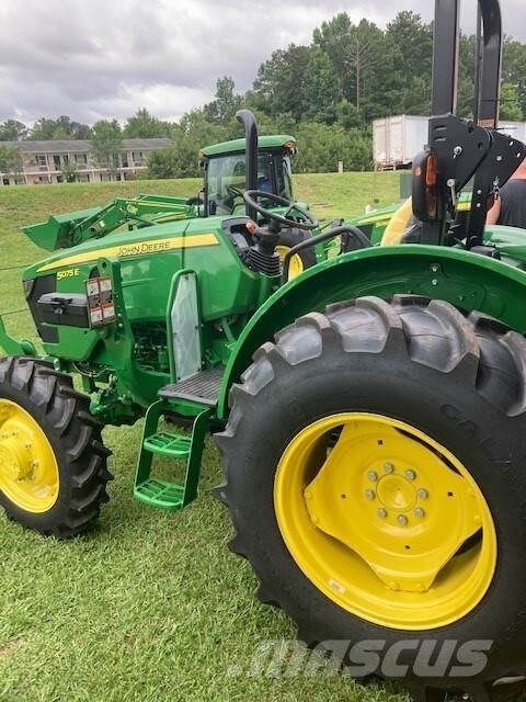 John Deere 5075E Traktorji
