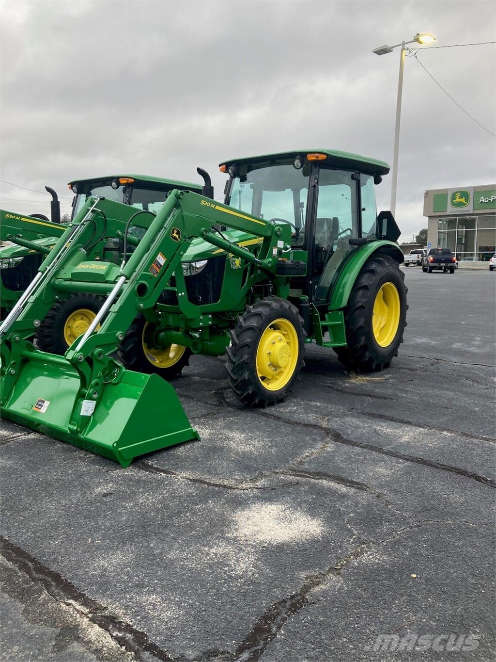 John Deere 5075E Traktorji