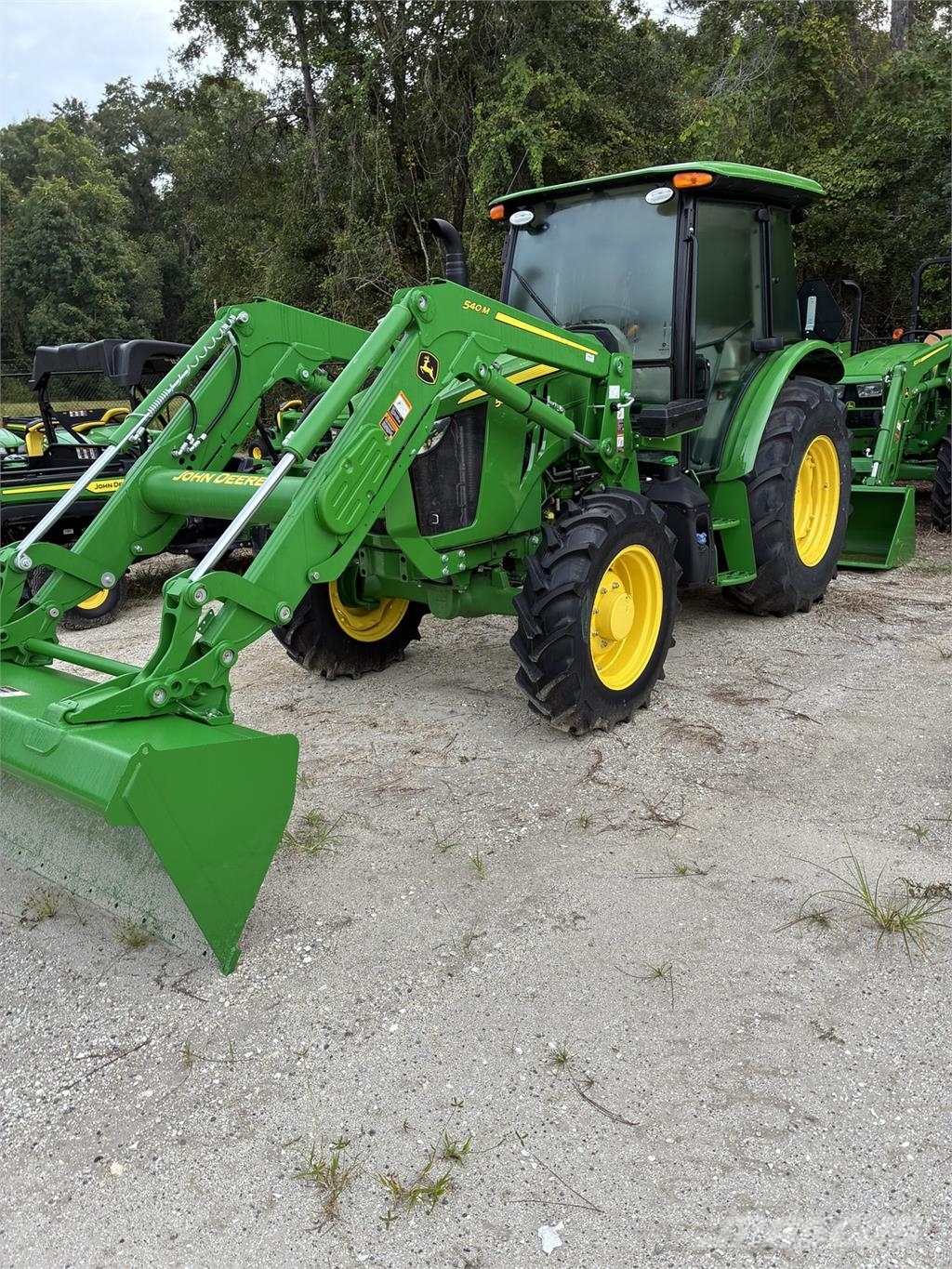 John Deere 5090E Tractors
