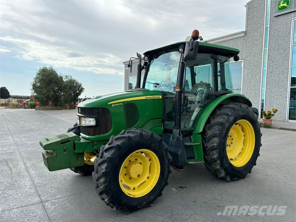 John Deere 5090R Traktorji
