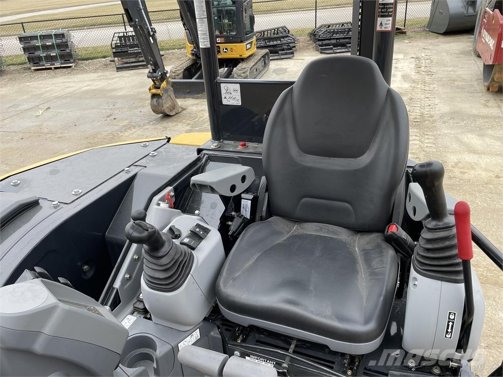 John Deere 50G Mini rýpadla < 7t