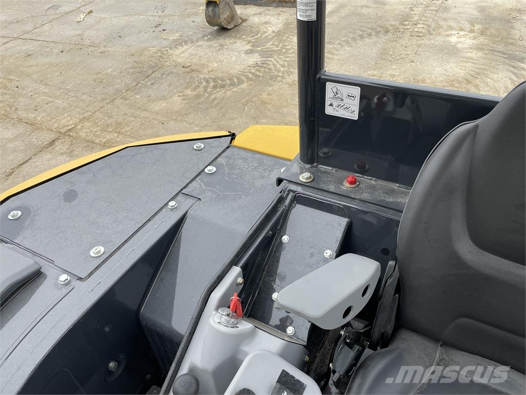 John Deere 50G Mini rýpadla < 7t
