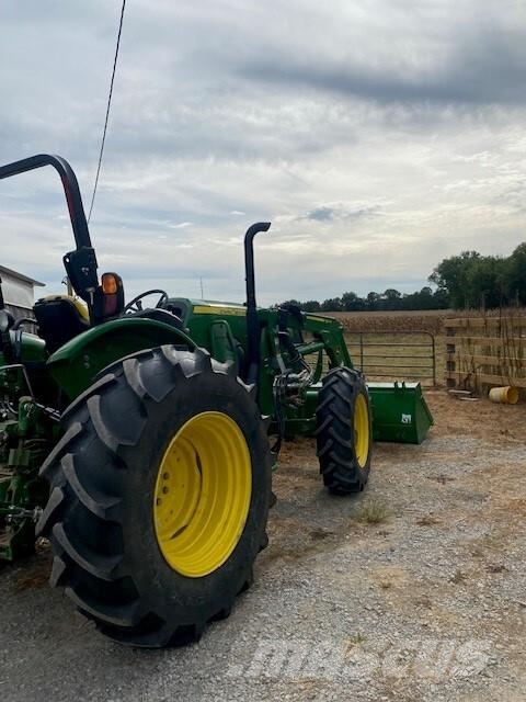 John Deere 5100E Traktorji