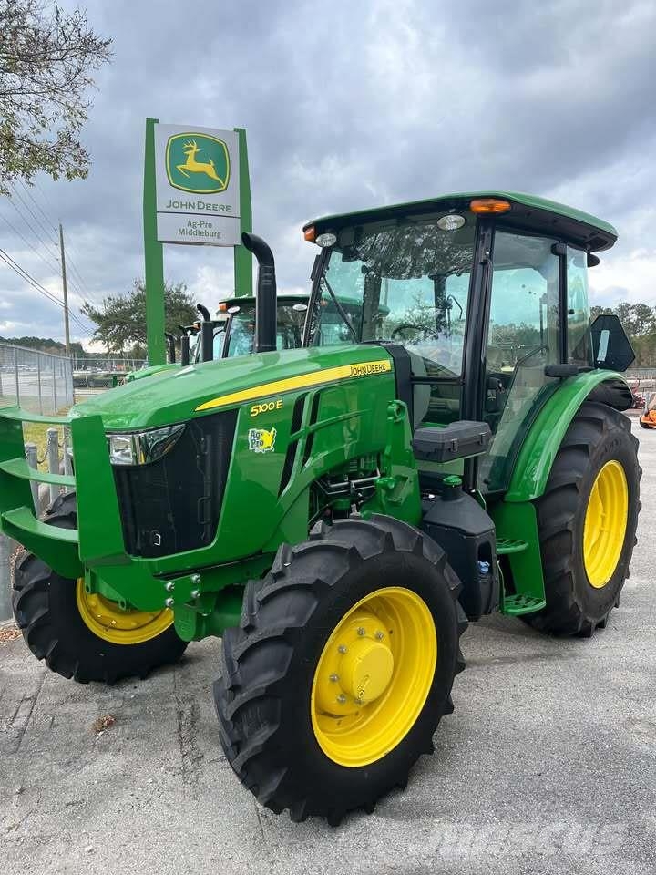 John Deere 5100E الجرارات