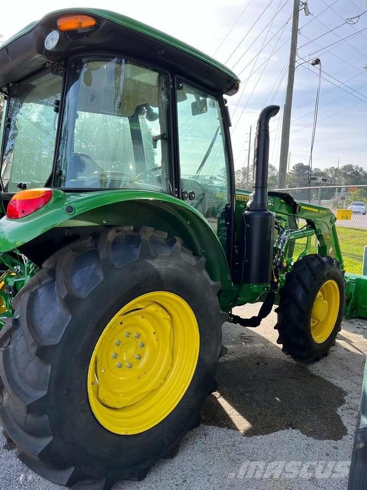 John Deere 5100E الجرارات