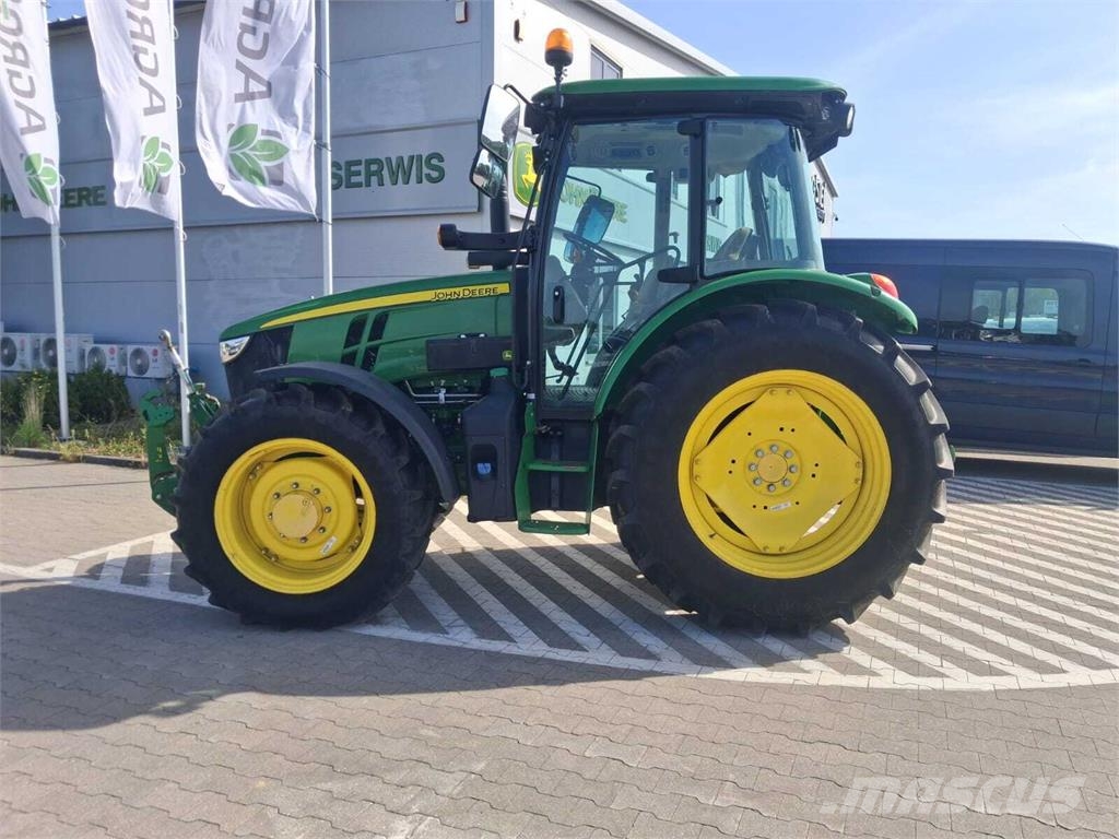 John Deere 5100M Трактори