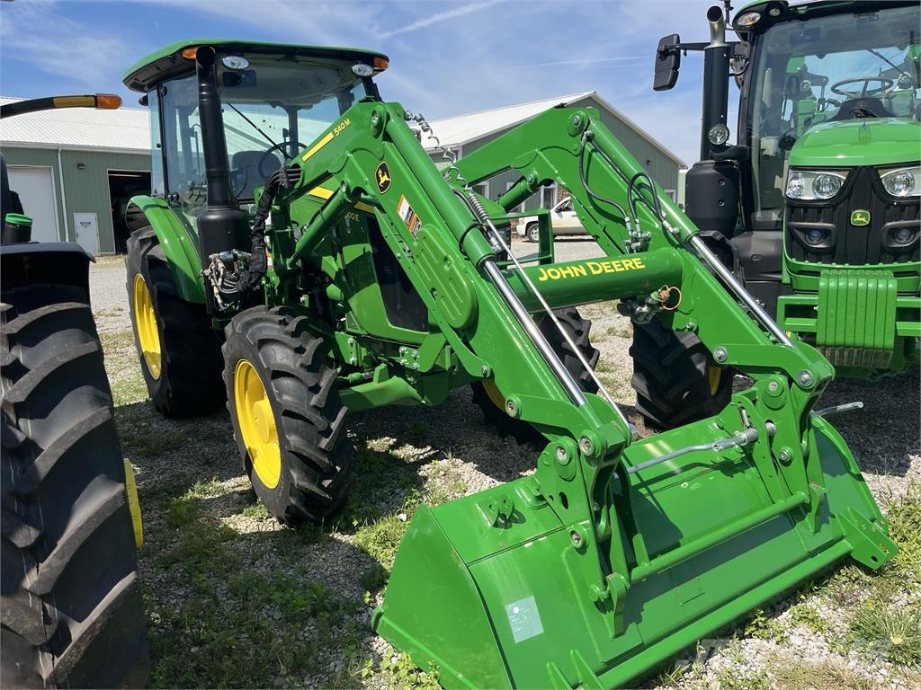 John Deere 5100E جرارات مدمجة