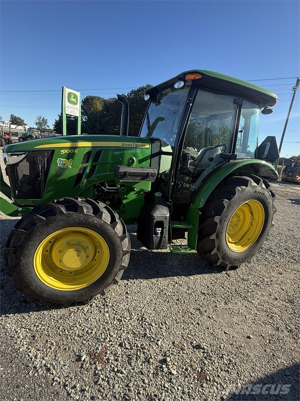 John Deere 5100E Traktori