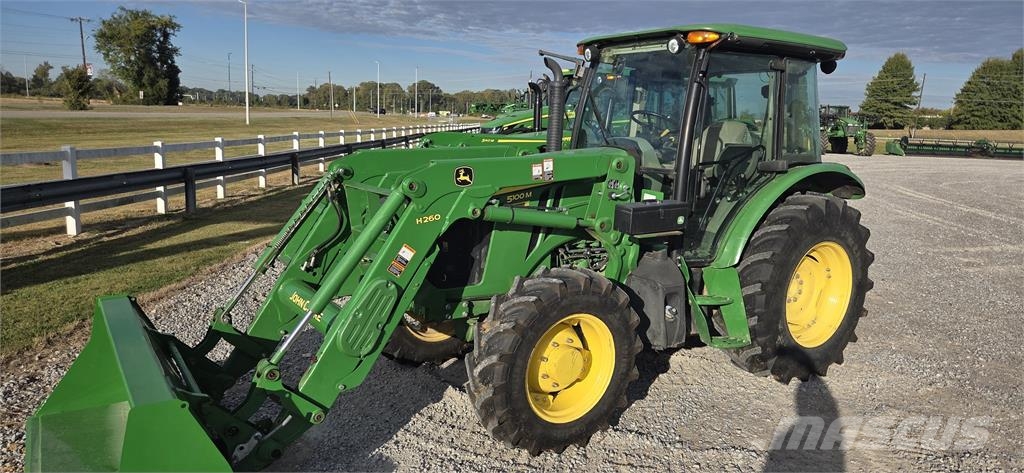 John Deere 5100M 拖拉机/农用车