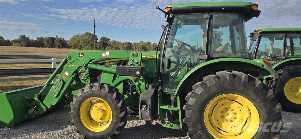 John Deere 5100M 拖拉机/农用车