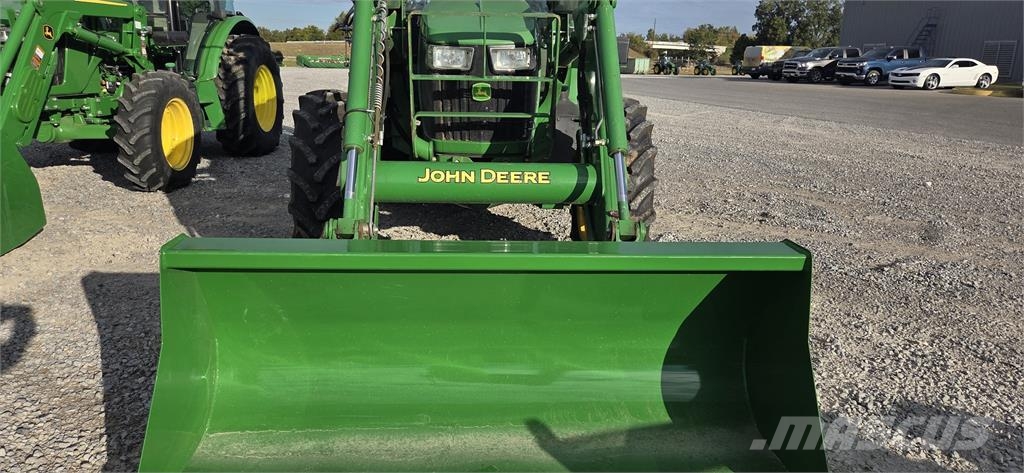 John Deere 5100M 拖拉机/农用车